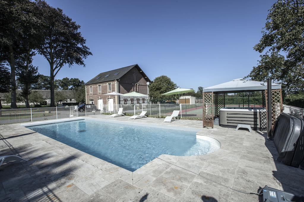 Chateau Des Saveurs Saint-Sauveur-dʼÉmalleville Esterno foto