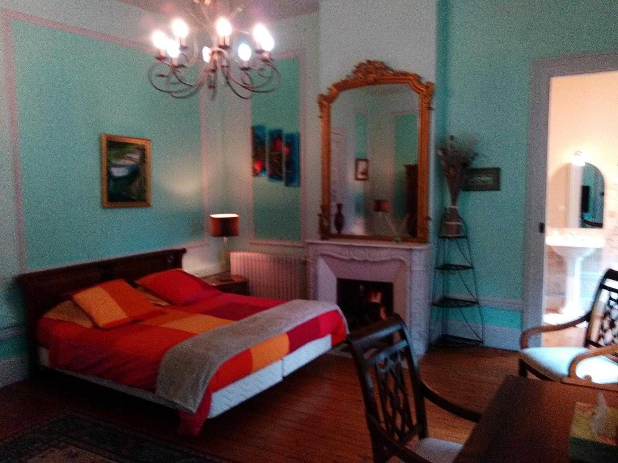 Chateau Des Saveurs Saint-Sauveur-dʼÉmalleville Esterno foto