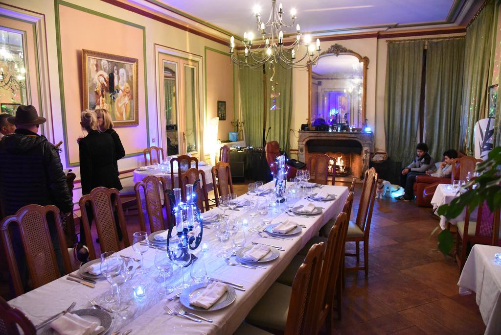 Chateau Des Saveurs Saint-Sauveur-dʼÉmalleville Esterno foto